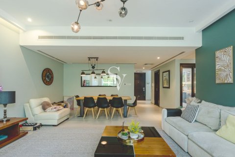 Townhouse in Arabella Townhouses, Mudon, Dubai 3 bedrooms, 191 sq.m. № 109061 - photo 2