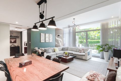 Townhouse in Arabella Townhouses, Mudon, Dubai 3 bedrooms, 191 sq.m. № 109061