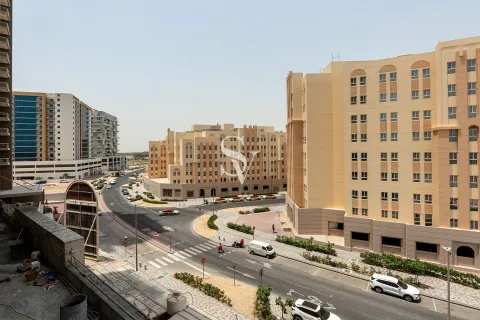 Купить квартиру в Dubai Land, Дубай: 2 спальни, 141м², № 109056 - фото 15