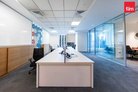 Снять в аренду офис в Даунтаун Дубай (Даунтаун Бурдж Дубай), Дубай: 539.2м², № 89569 - фото 9