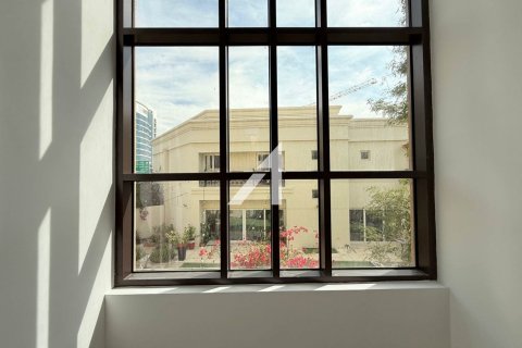 Villa à Al Barsha, Dubai, 6 chambres, 471 m², № 99663 - photo 2