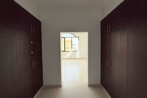 Villa à Al Barsha, Dubai, 6 chambres, 471 m², № 99663 - photo 3