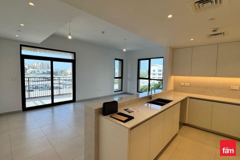 Apartamento en Umm Suqeim, Dubai, 2 dormitorios, 122.9 m², № 59631 - foto 1