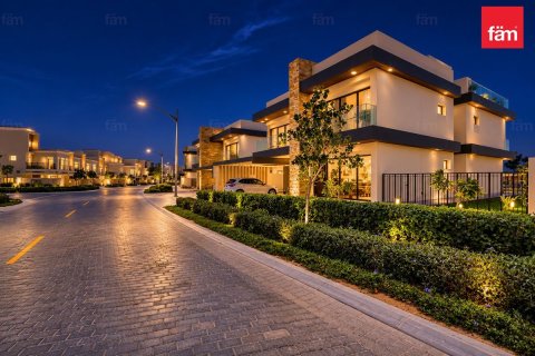 Villa in Dubai 6 bedrooms, 465.3 sq.m. № 123134 - photo 2