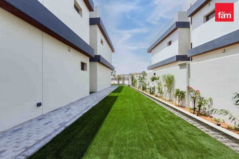 Villa in Dubai 6 bedrooms, 465.3 sq.m. № 123134 - photo 20