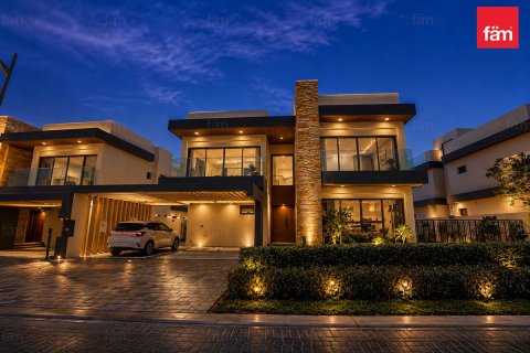 Villa in Dubai 6 bedrooms, 465.3 sq.m. № 123134