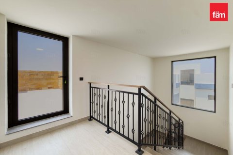 Villa in Dubai 6 bedrooms, 465.3 sq.m. № 123134 - photo 23