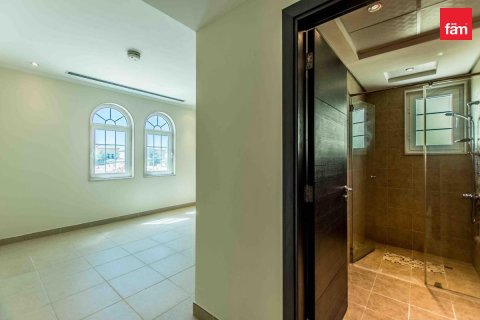 Villa in Dubai 3 bedrooms, 704.9 sq.m. № 22617 - photo 8