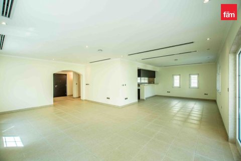 Villa in Dubai 3 bedrooms, 704.9 sq.m. № 22617 - photo 4