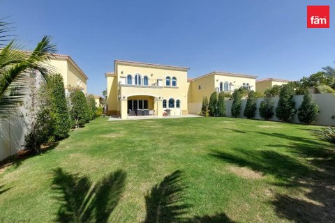 Villa in Dubai 3 bedrooms, 704.9 sq.m. № 22617 - photo 1