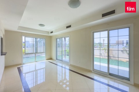 فيلا في دبي 3 غرف نوم, 549.9 م² رقم 54880 - صورة 1