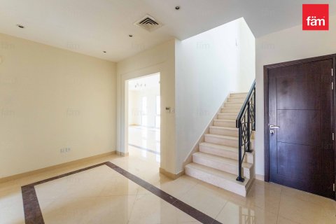 Villa en Dubai, 3 dormitorios, 549.9 m², № 54880 - foto 18