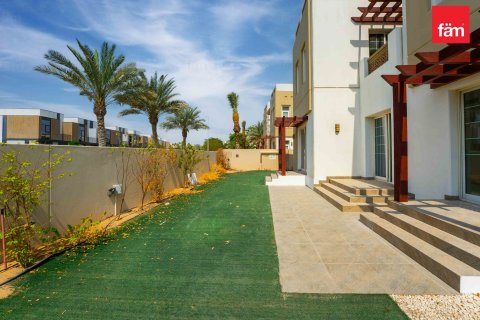 Villa en Dubai, 3 dormitorios, 549.9 m², № 54880 - foto 8