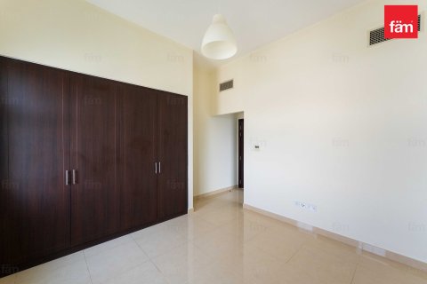 Villa en Dubai, 3 dormitorios, 549.9 m², № 54880 - foto 4