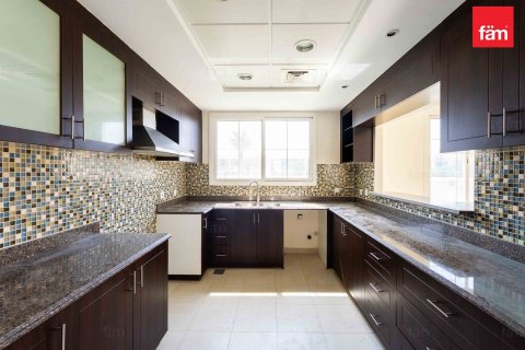 Villa en Dubai, 3 dormitorios, 549.9 m², № 54880 - foto 23