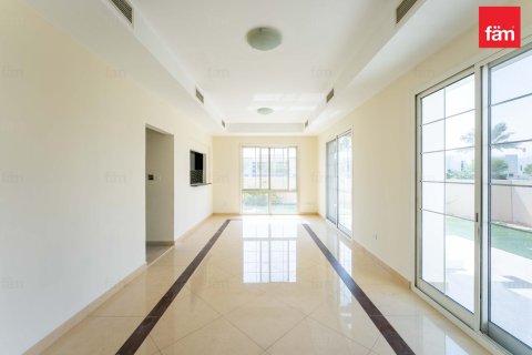 Villa en Dubai, 3 dormitorios, 549.9 m², № 54880 - foto 15