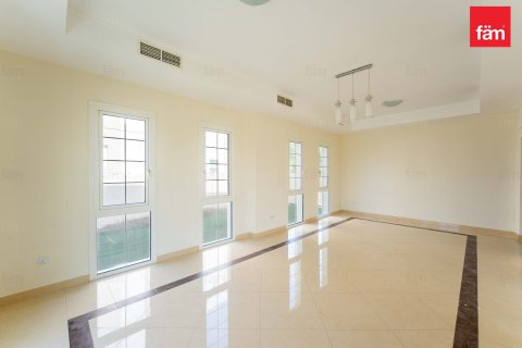Villa en Dubai, 3 dormitorios, 549.9 m², № 54880 - foto 5