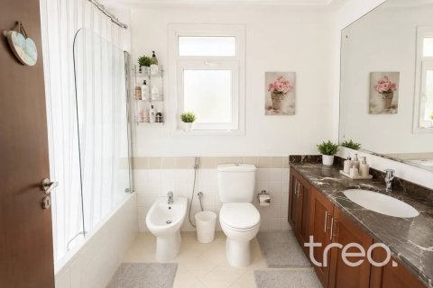 Townhouse in Arabian Ranches, Dubai 3 bedrooms, 206.15 sq.m. № 123547 - photo 9