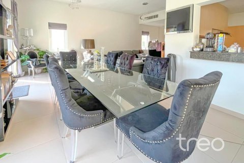 Villa en Dubai, 3 dormitorios, 244.15 m², № 123545 - foto 6