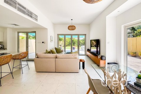 Villa en The Springs, Dubai, 3 dormitorios, 208.66 m², № 123542 - foto 2