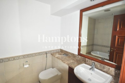 Снять в аренду квартиру в FIVE Palm Jumeirah, Пальма Джумейра, Дубай: 3 спальни, 308.62376600м², № 135007 - фото 12