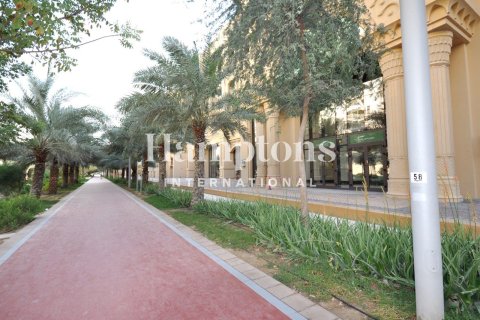 Снять в аренду квартиру в FIVE Palm Jumeirah, Пальма Джумейра, Дубай: 3 спальни, 308.62376600м², № 135007 - фото 9