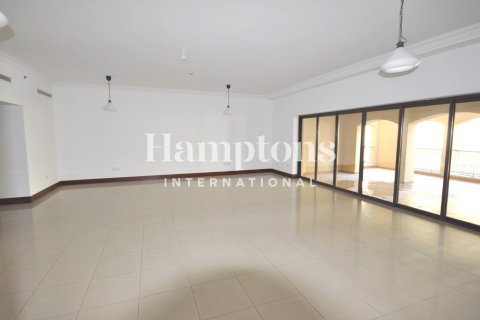 Снять в аренду квартиру в FIVE Palm Jumeirah, Пальма Джумейра, Дубай: 3 спальни, 308.62376600м², № 135007 - фото 25