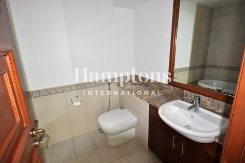 Снять в аренду квартиру в FIVE Palm Jumeirah, Пальма Джумейра, Дубай: 3 спальни, 308.62376600м², № 135007 - фото 13