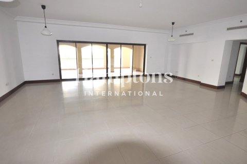 Снять в аренду квартиру в FIVE Palm Jumeirah, Пальма Джумейра, Дубай: 3 спальни, 308.62376600м², № 135007 - фото 22