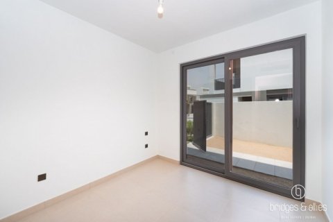 Купить виллу в Tilal Al Ghaf, Дубай: 4 спальни, 202м², № 90150 - фото 12