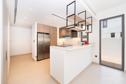 Купить виллу в Tilal Al Ghaf, Дубай: 4 спальни, 202м², № 90150 - фото 4