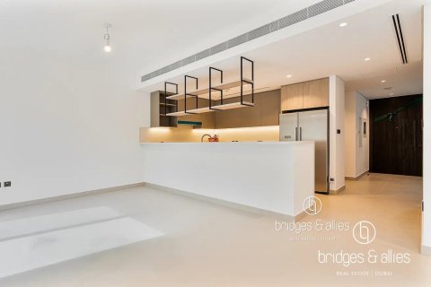 Villa in Tilal Al Ghaf, Dubai 3 bedrooms, 202 sq.m. № 90145 - photo 3