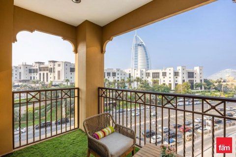 Appartement à Umm Suqeim, Dubai, 4 chambres, 261.6 m², № 64419 - photo 3