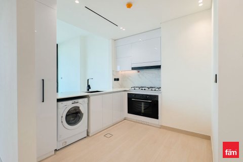 Снять в аренду квартиру в Дубае: 2 спальни, 126.9м², № 64420 - фото 10