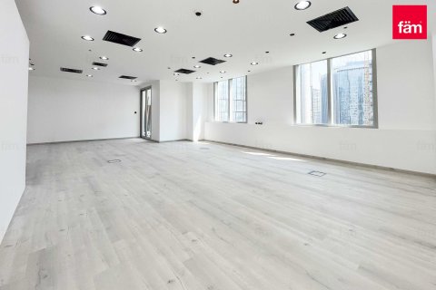 Oficina en Business Bay, Dubai, 107.6 m², № 64416 - foto 4