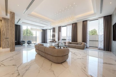 Villa à Al Quoz, Dubai, 7 chambres, 697 m², № 22858 - photo 1