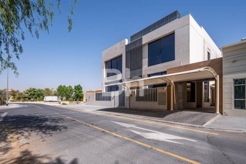 Villa à Al Quoz, Dubai, 7 chambres, 697 m², № 22858 - photo 15