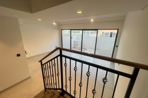 Adosado en Golf City, Dubai, 4 dormitorios, 144 m², № 120295 - foto 15