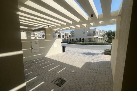 Adosado en Golf City, Dubai, 4 dormitorios, 144 m², № 120295 - foto 10