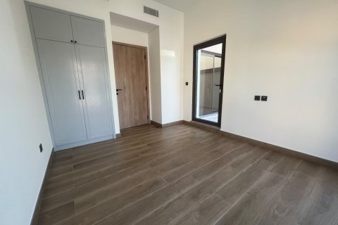 Adosado en Golf City, Dubai, 4 dormitorios, 144 m², № 120295 - foto 8