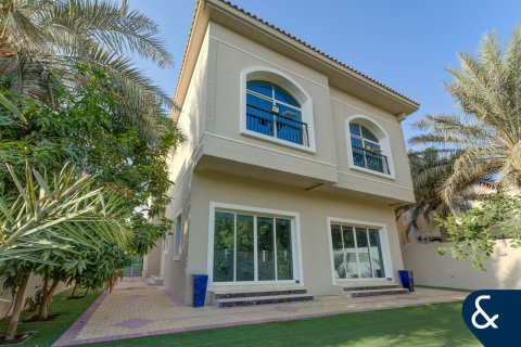 Villa en The Villa, Dubai, 5 dormitorios, 390 m², № 78744 - foto 15