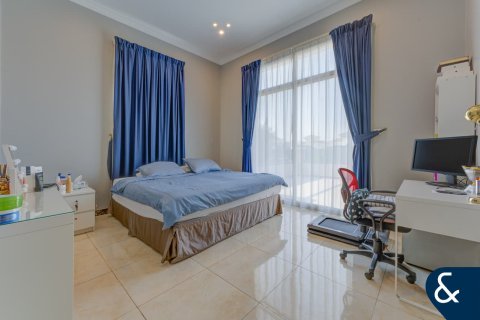 Villa en The Villa, Dubai, 5 dormitorios, 390 m², № 78744 - foto 13