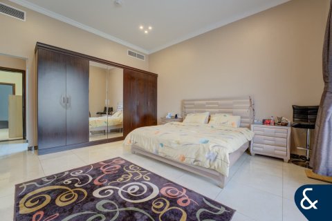 Villa en The Villa, Dubai, 5 dormitorios, 390 m², № 78744 - foto 8