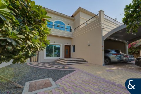 Villa en The Villa, Dubai, 5 dormitorios, 390 m², № 78744 - foto 1