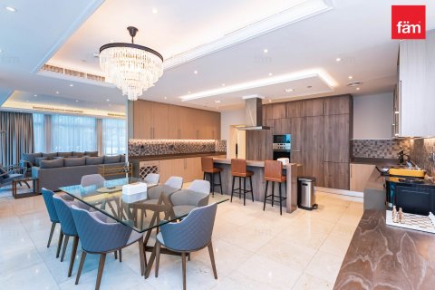 Снять в аренду квартиру в Дубай Марине, Дубай: 6 спален, 891.5м², № 14358 - фото 9