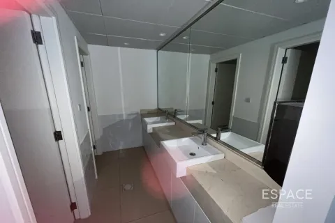 Office in Jumeirah Lake Towers, Dubai 107 sq.m. № 71232 - photo 10