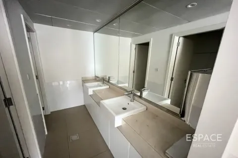 Office in Jumeirah Lake Towers, Dubai 107 sq.m. № 71232 - photo 7