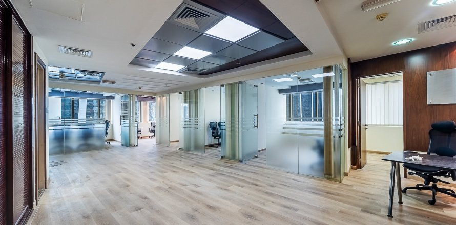 Офис в Джумейра Лейк Тауэрс, Дубай, 125м², № 8124