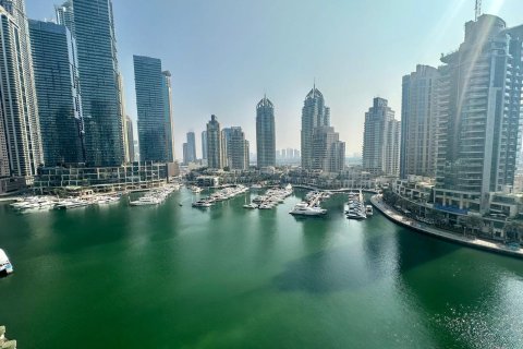 Apartment in Dubai 3 bedrooms, 172 sq.m. № 134103 - photo 14