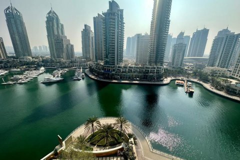 Apartment in Dubai 3 bedrooms, 172 sq.m. № 134103 - photo 8